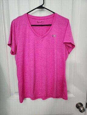 Under Armour FLAWED Womens Tech V-Neck Twist Short-Sleeve in Pink , Size XL